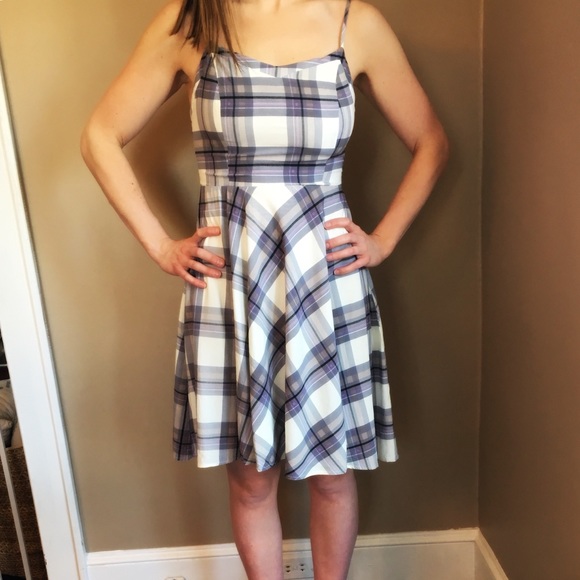Old Navy Dresses & Skirts - Old Navy Fit and Flare lavender plaid dress
